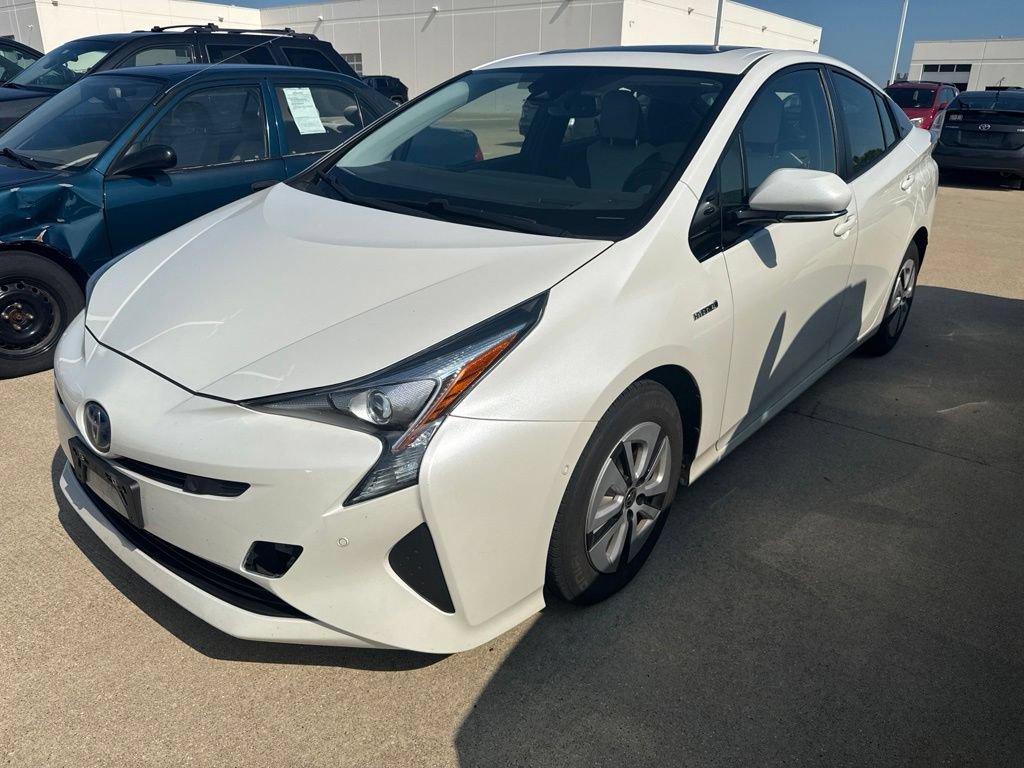 Used 2018 Toyota Prius Four w/ Advanced Technology Package FWD image 4
