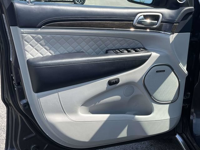 Used 2017 Jeep Grand Cherokee Summit AWD/4WD image 15