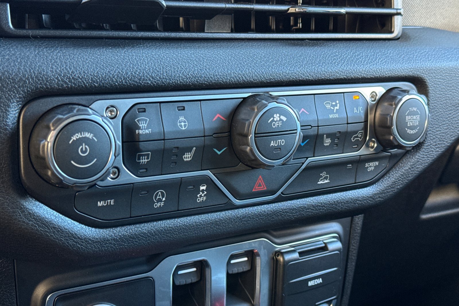 New 2026 Jeep Wrangler Sport AWD/4WD image 19