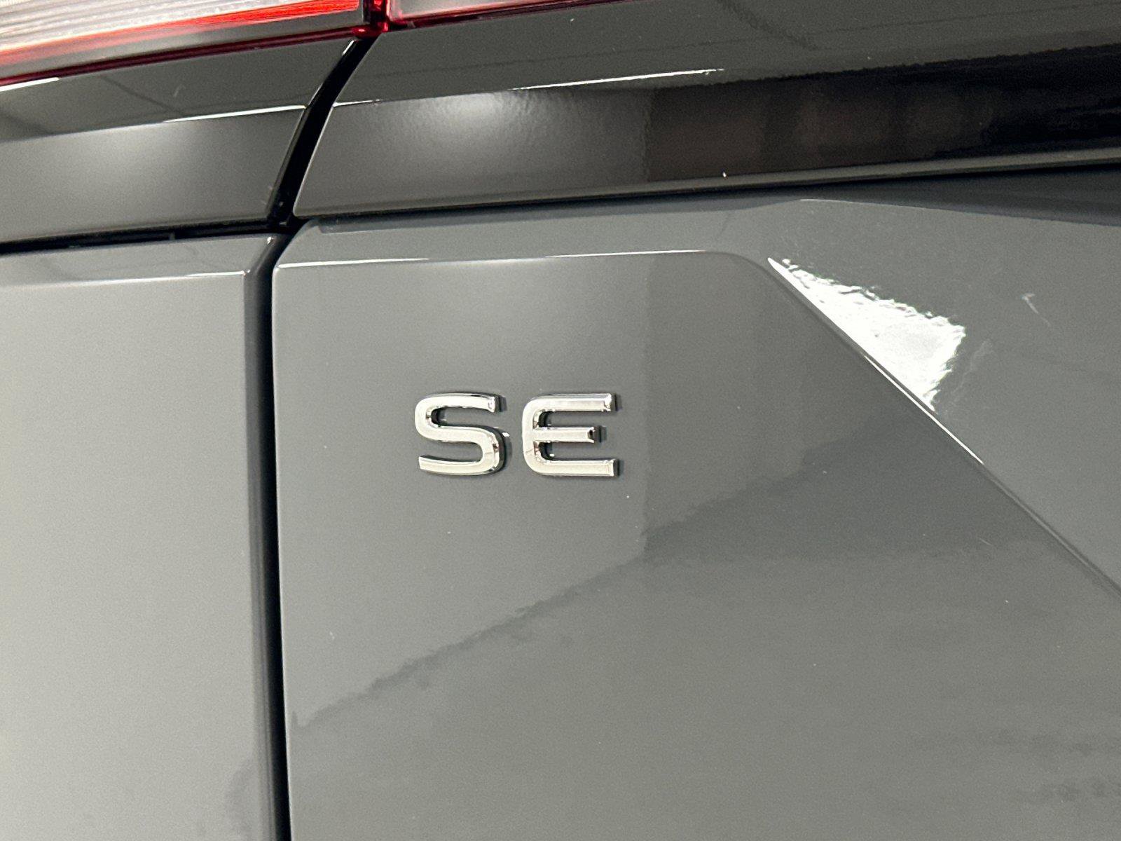 New 2026 Volkswagen Atlas Peak Edition AWD/4WD image 26