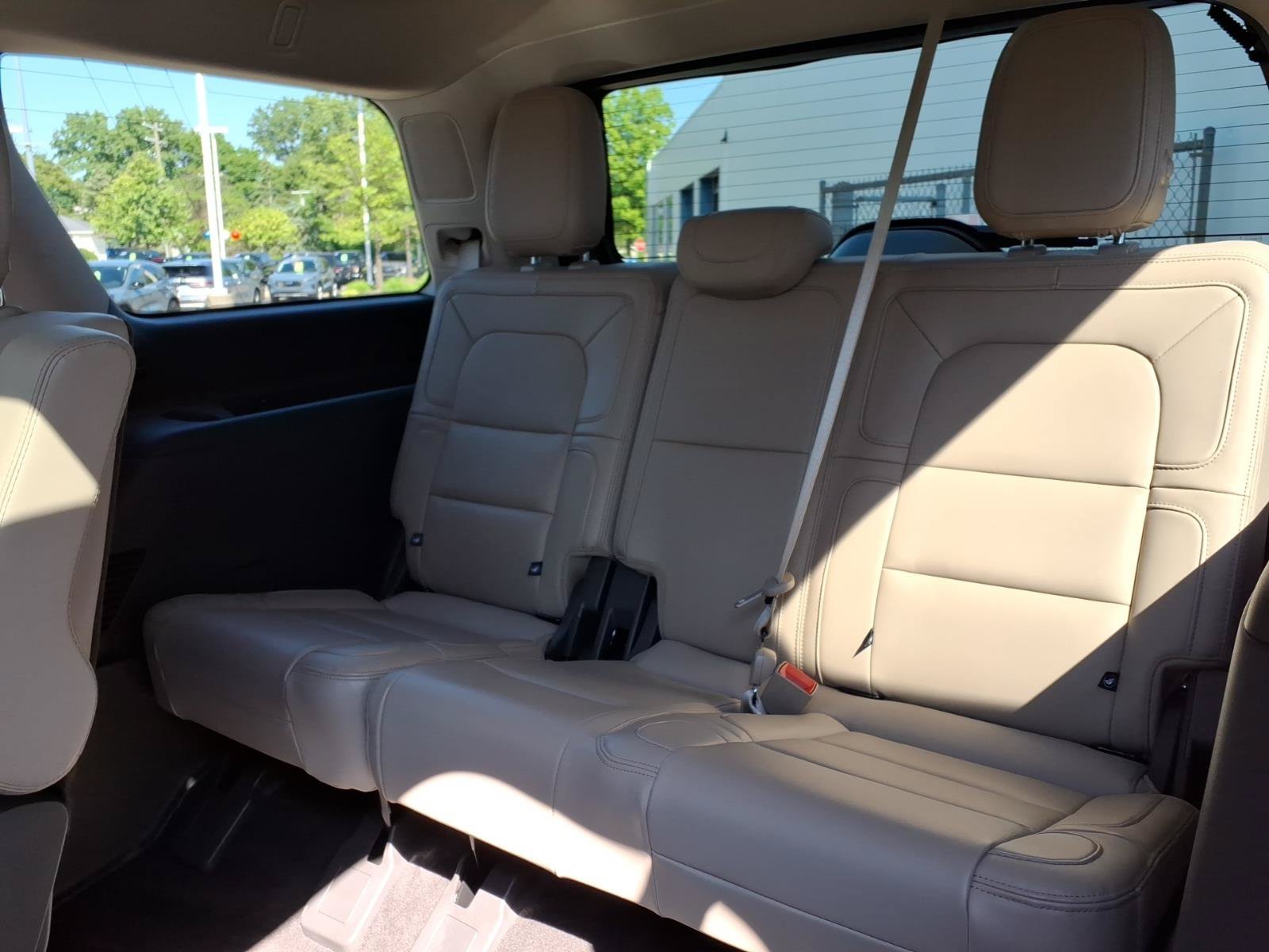 Certified 2024 Lincoln Navigator Reserve AWD/4WD image 9