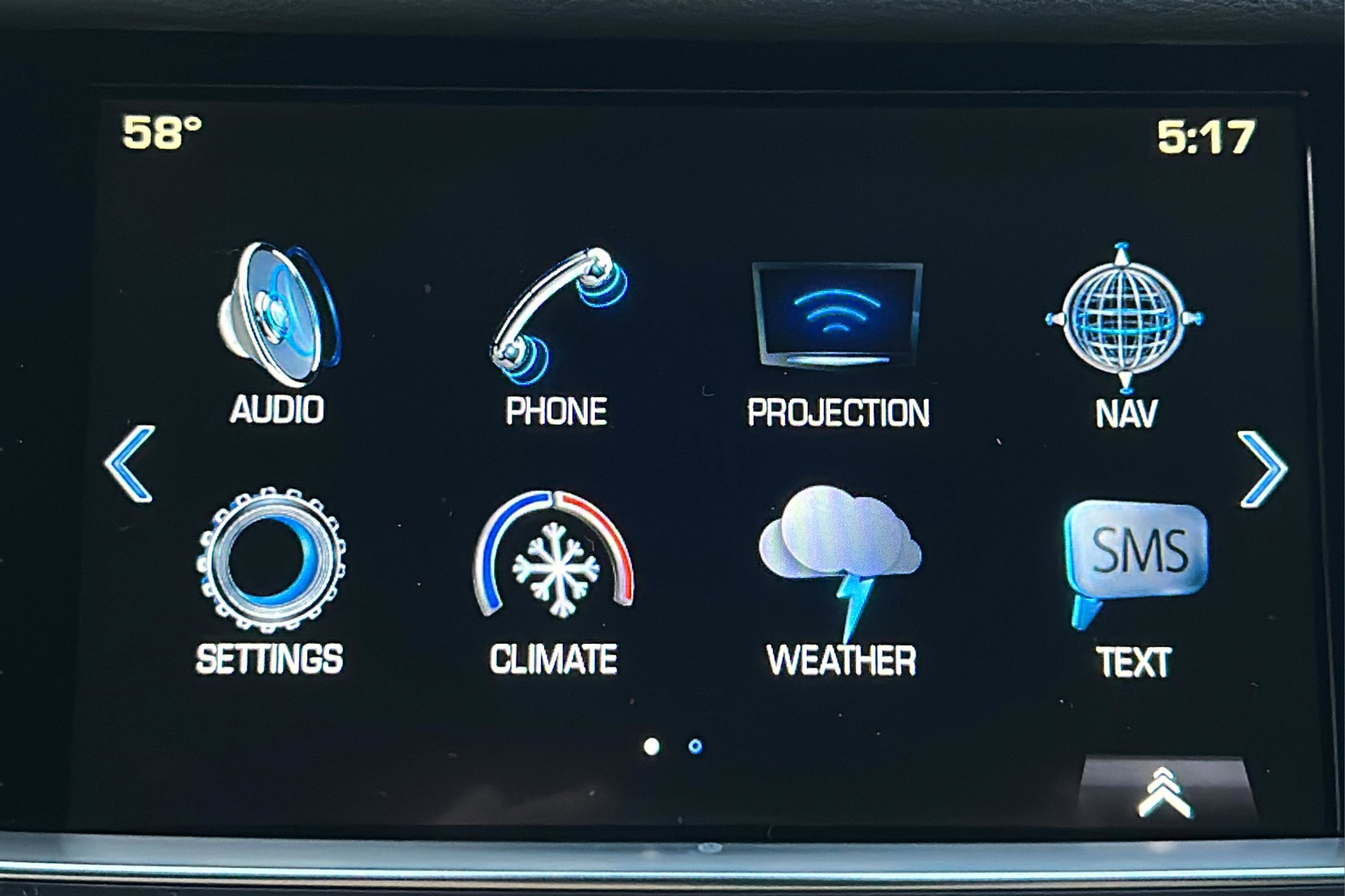 Used 2018 Cadillac XT5 Luxury w/ Driver Awareness Package image 17