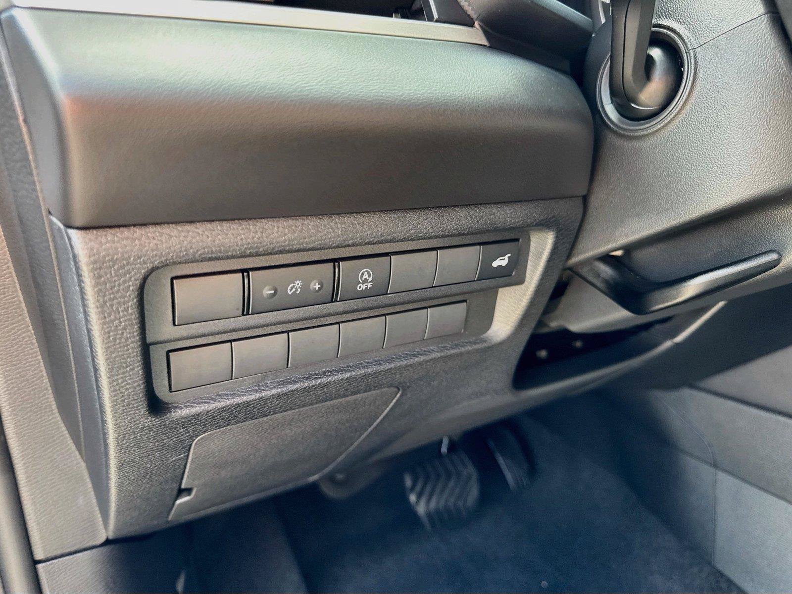 New 2026 Mitsubishi Outlander SE FWD image 14