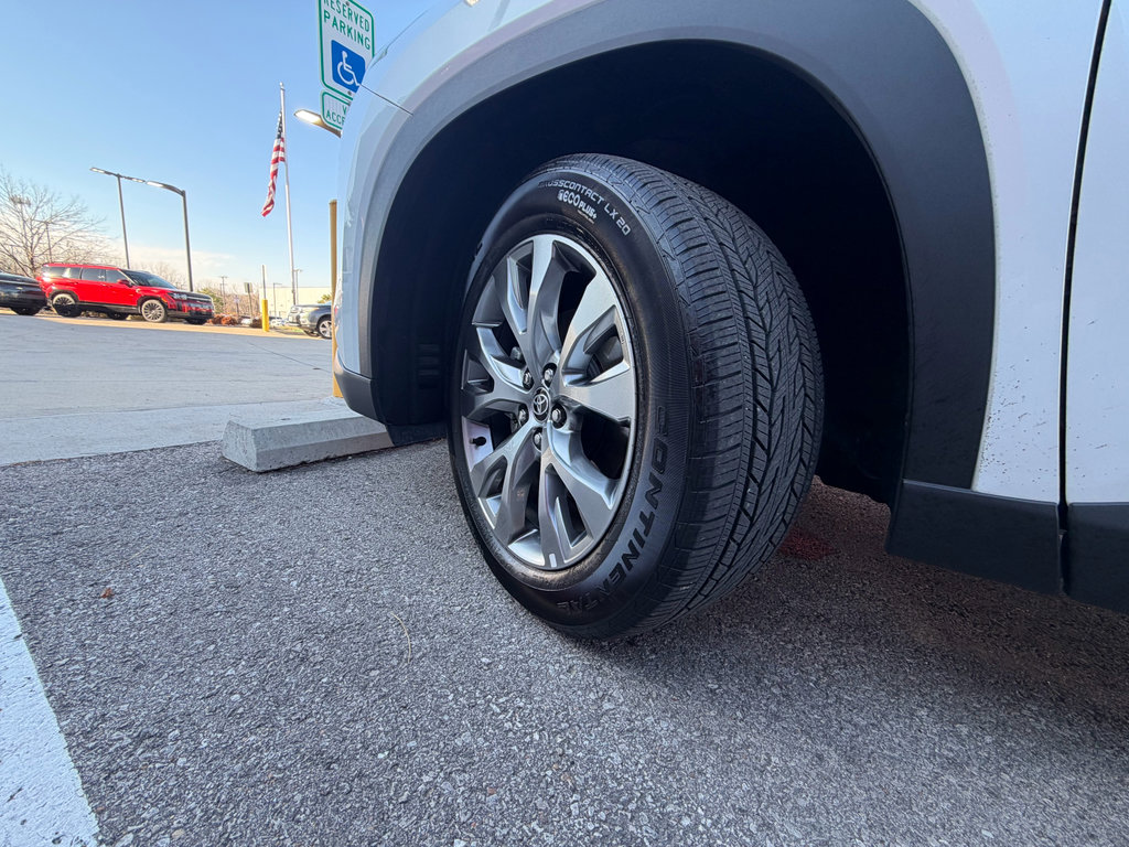 Used 2024 Toyota Grand Highlander Limited image 9