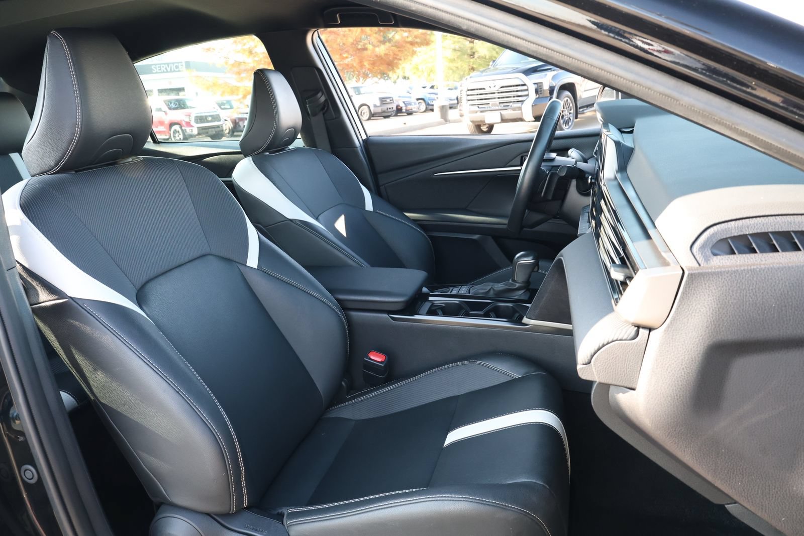Used 2025 Toyota Camry SE w/ Convenience Package AWD/4WD image 30