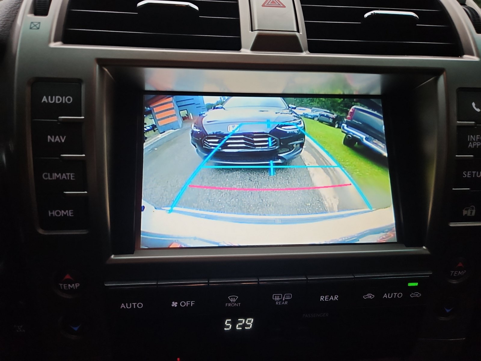 Used 2014 Lexus GX 460 w/ Premium Package AWD/4WD image 19