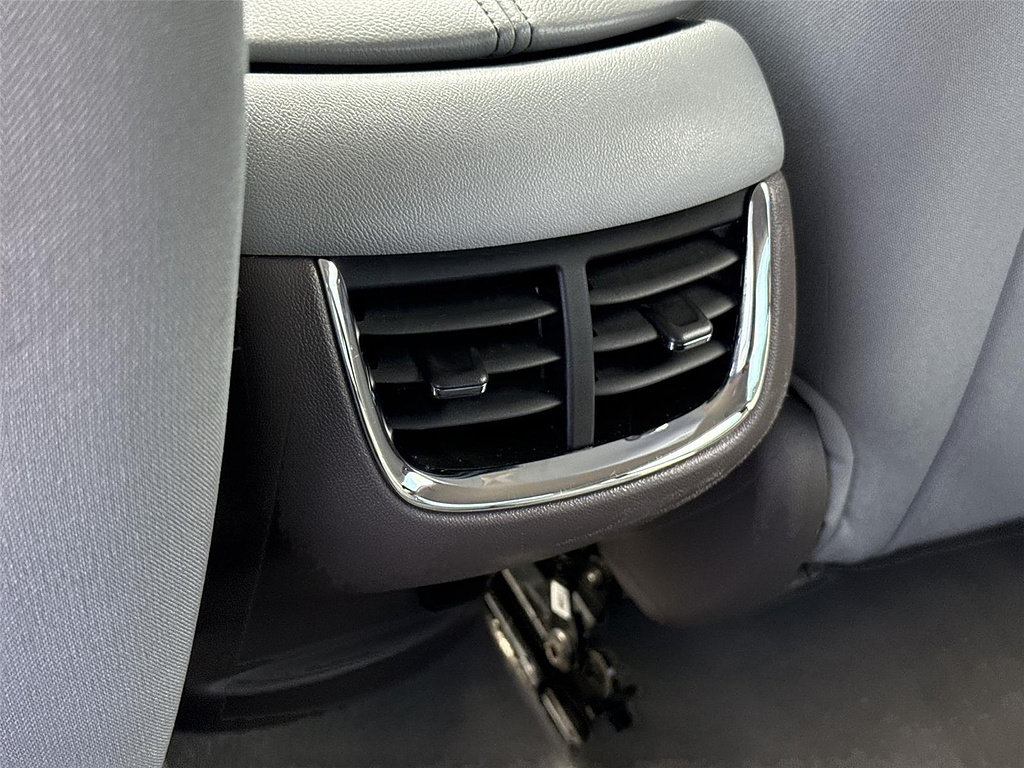 Used 2025 Chevrolet Malibu LT FWD image 19