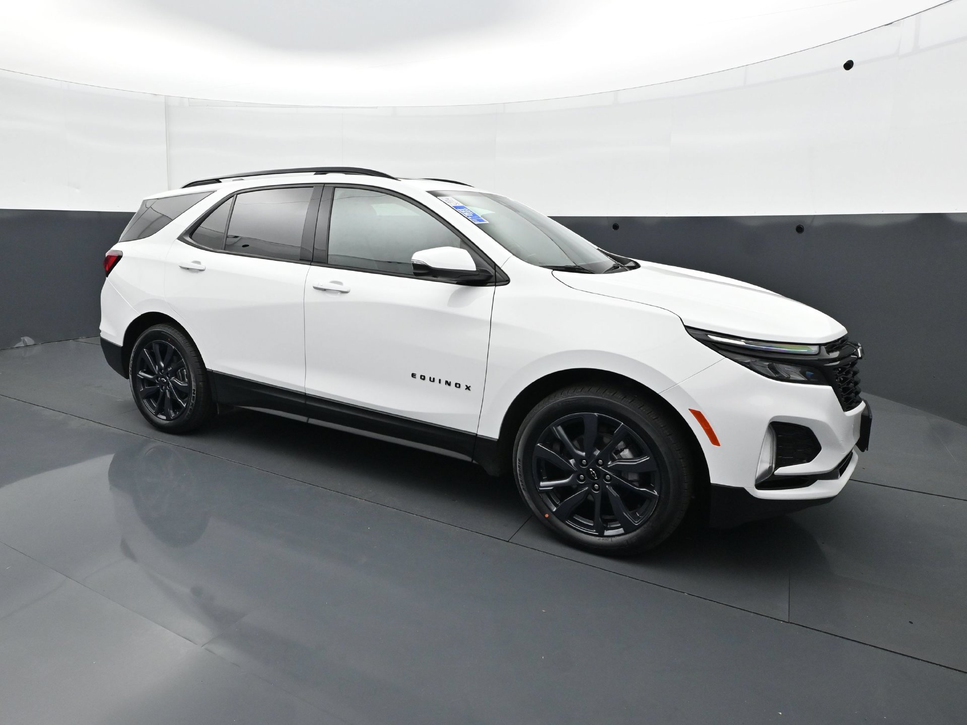 Used 2024 Chevrolet Equinox RS w/ RS Leather Package AWD/4WD image 9