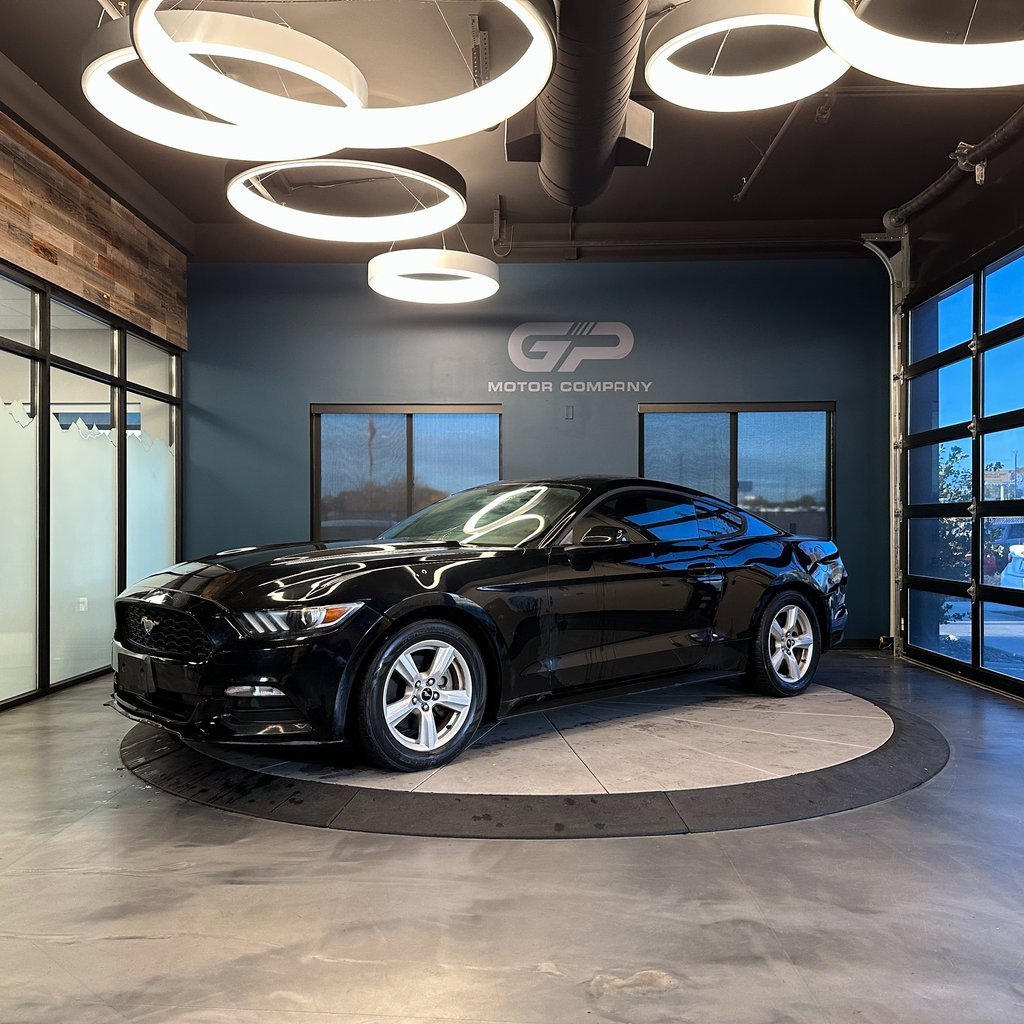 Used 2017 Ford Mustang Coupe image 7