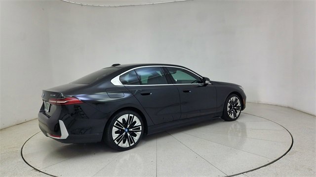 Used 2024 BMW i5 eDrive40i w/ Premium Package image 69