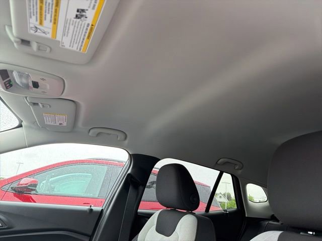 Used 2024 Chevrolet Trax LS w/ LS Convenience Package FWD image 15