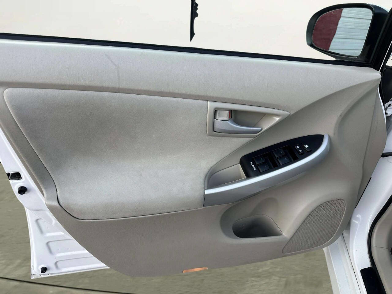 Used 2010 Toyota Prius II 4dr Hatchback image 11