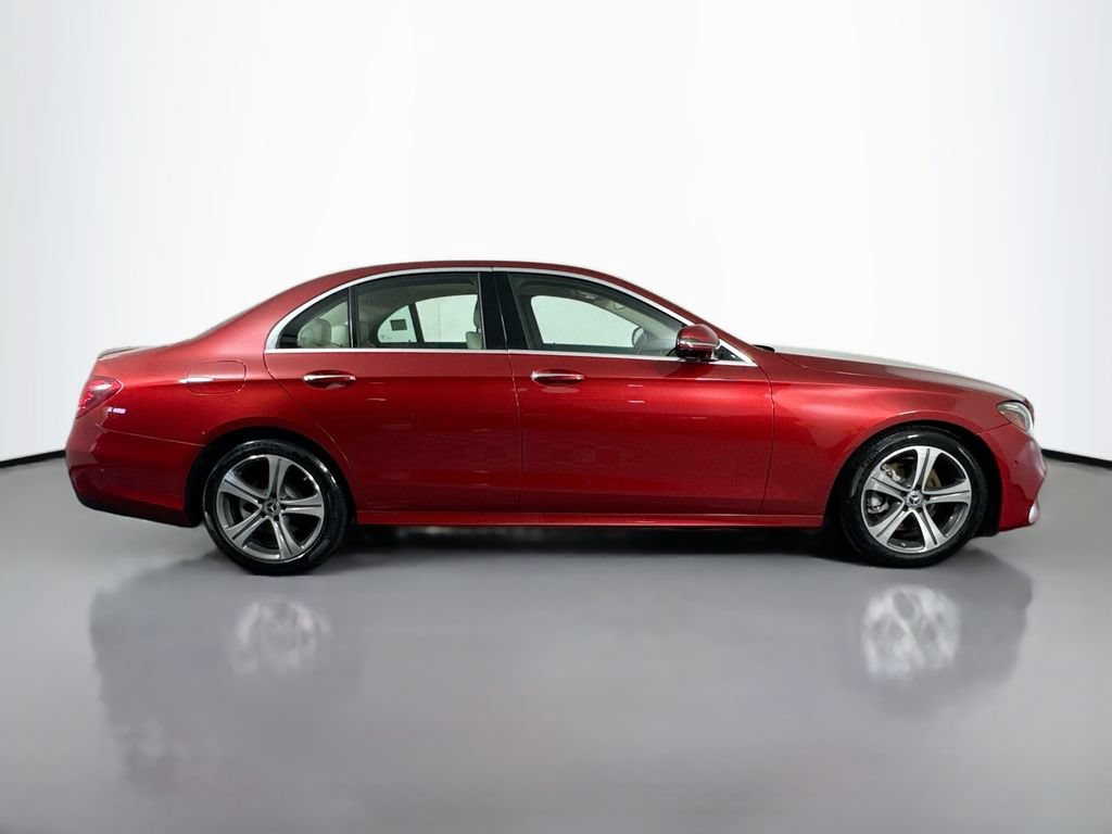 Used 2019 Mercedes-Benz E 300 image 4