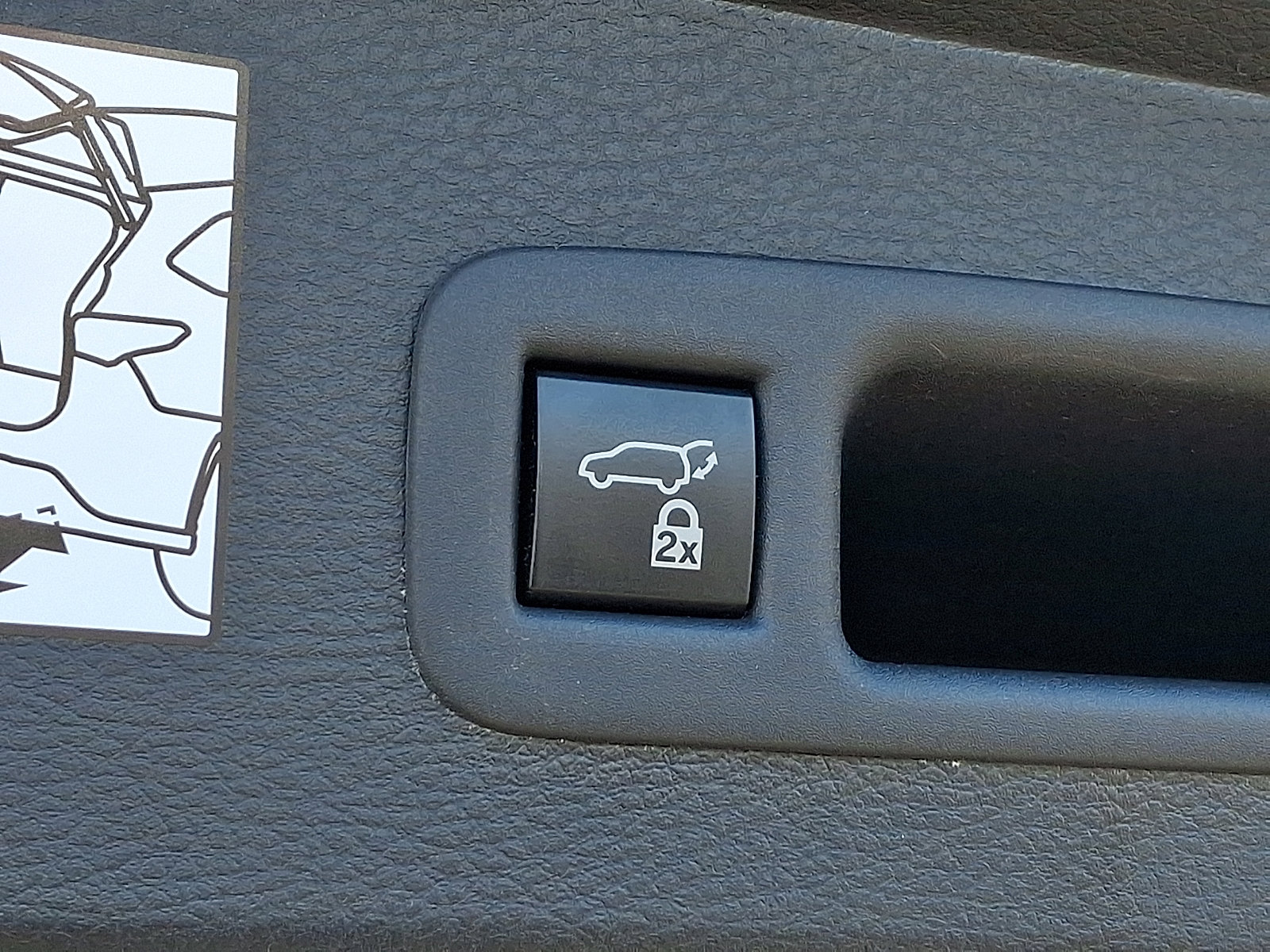 Used 2022 Toyota Sienna XSE w/ XSE Plus Package image 34