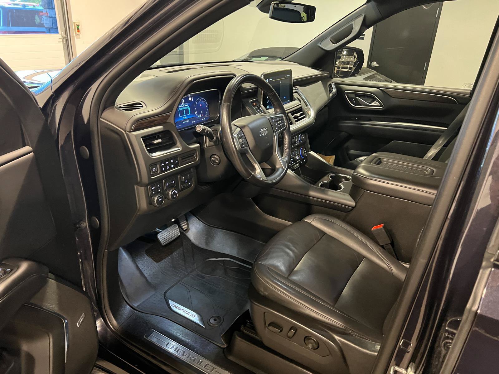 Used 2022 Chevrolet Tahoe Z71 AWD/4WD image 10