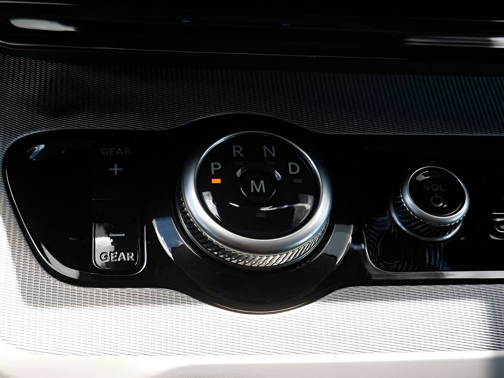 Used 2025 Ford Expedition Active AWD/4WD image 24