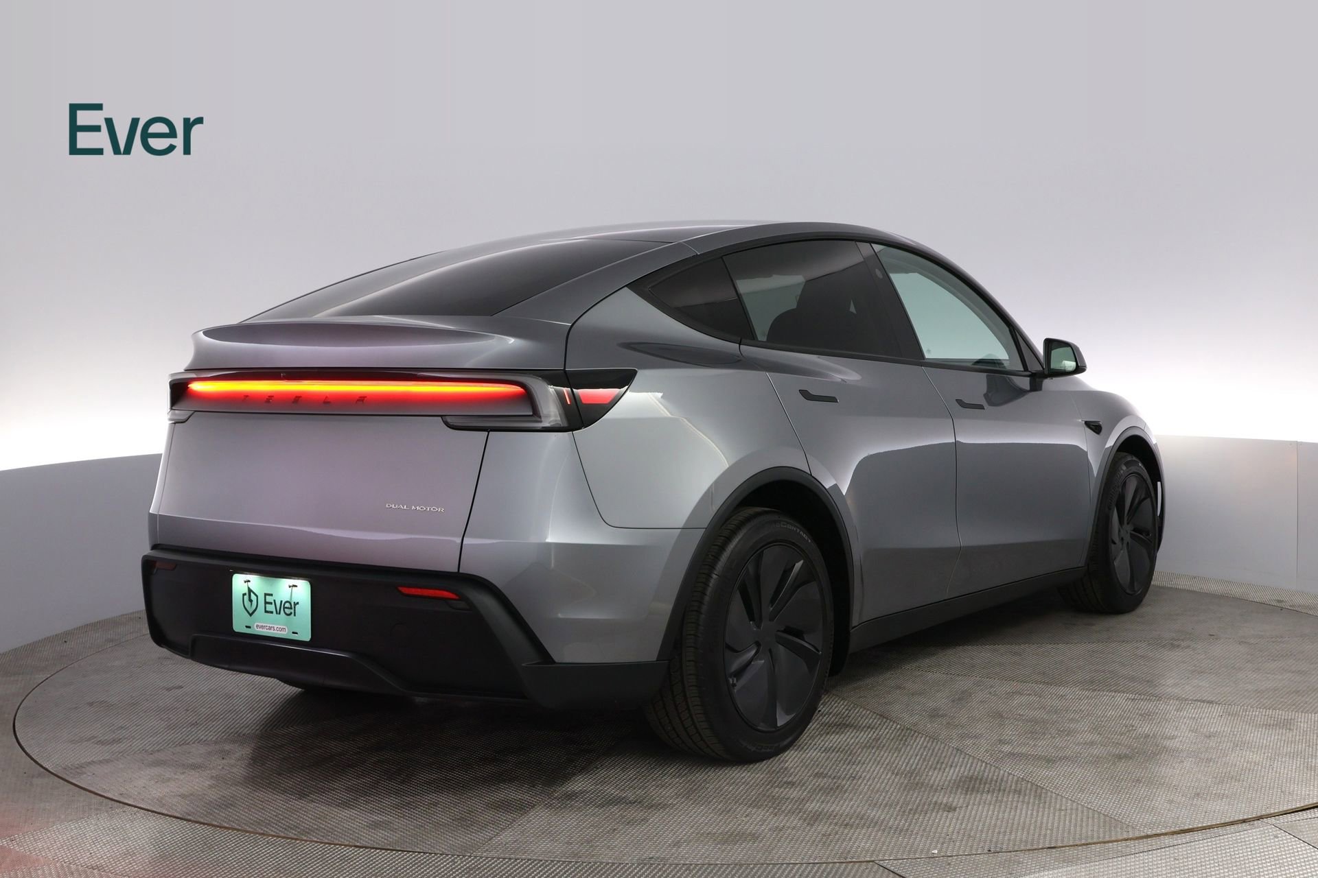 Used 2026 Tesla Model Y Long Range image 3