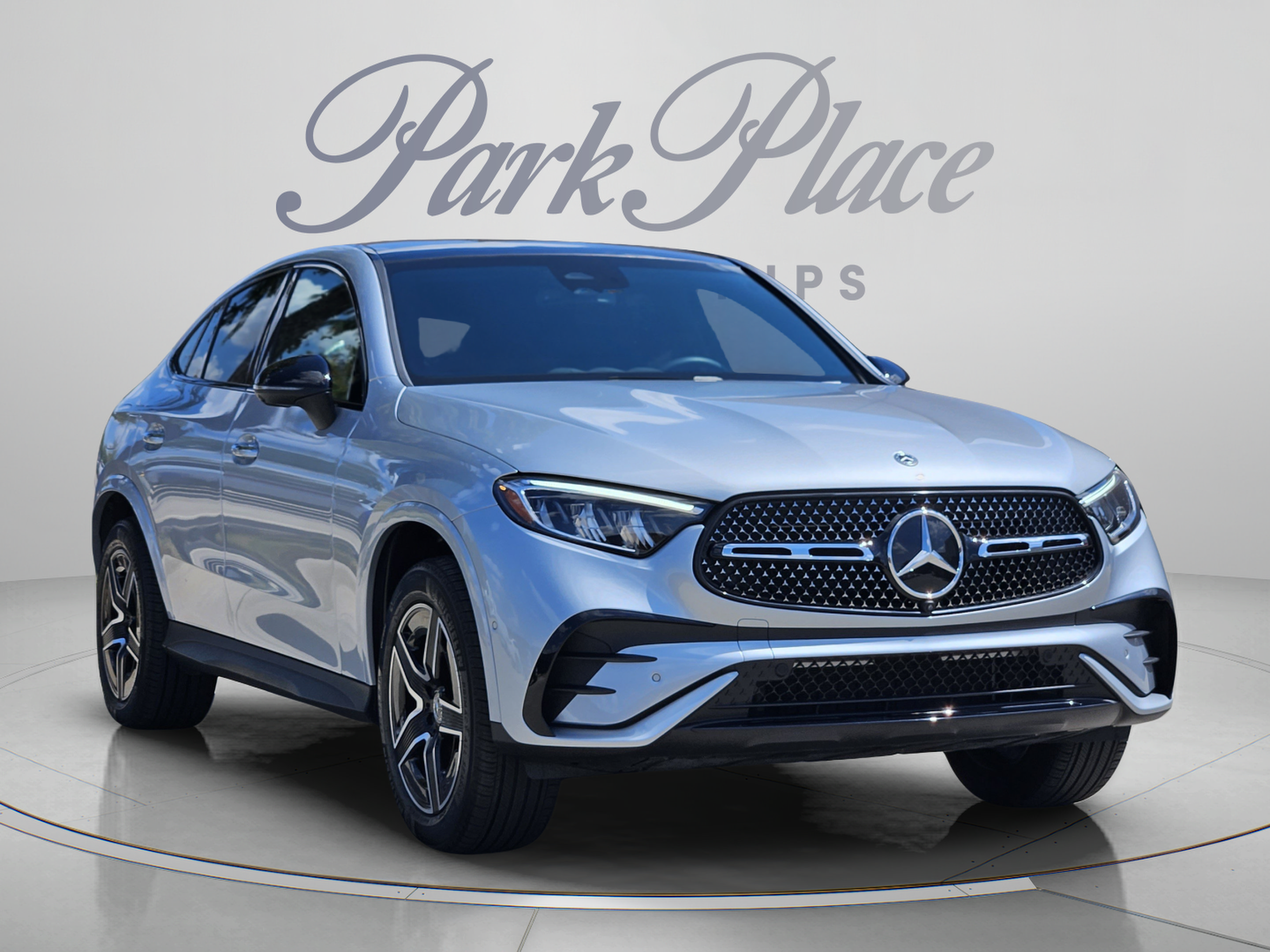 Certified 2025 Mercedes-Benz GLC 300 4MATIC image 4