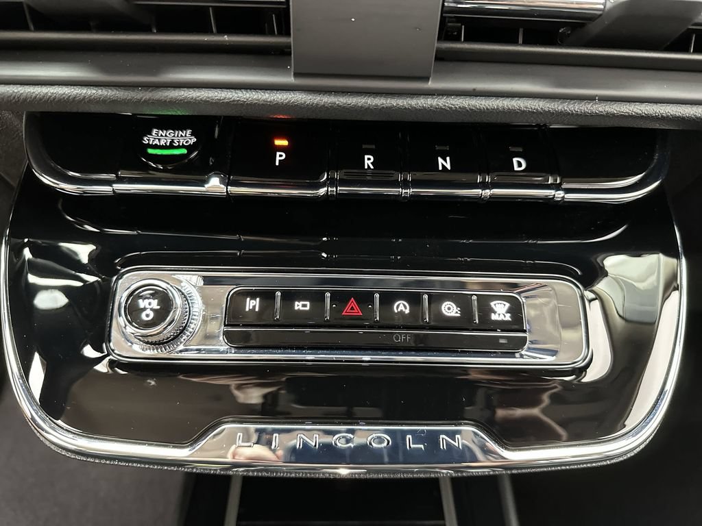 Used 2023 Lincoln Corsair AWD w/ Equipment Group 101A image 20