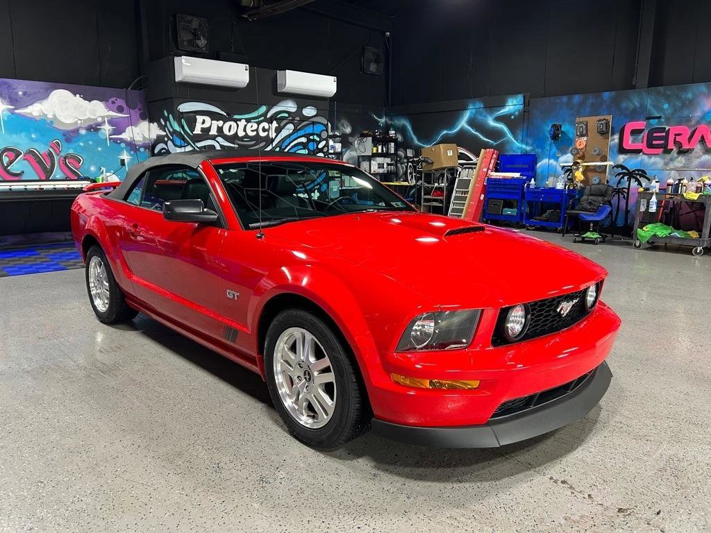 Used 2007 Ford Mustang GT RWD image 2