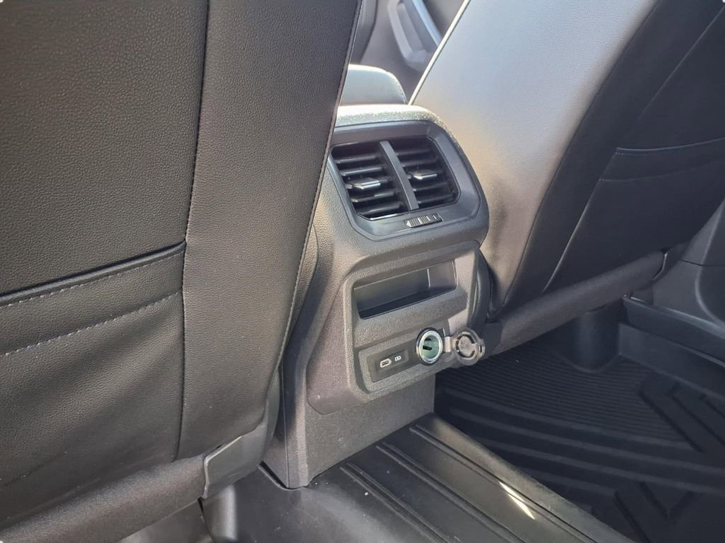 Used 2021 Volkswagen Tiguan SEL AWD/4WD image 33