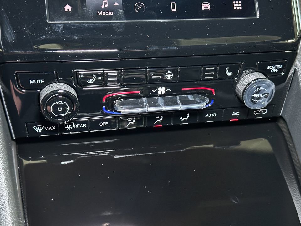 New 2025 Jeep Grand Cherokee L Altitude image 29