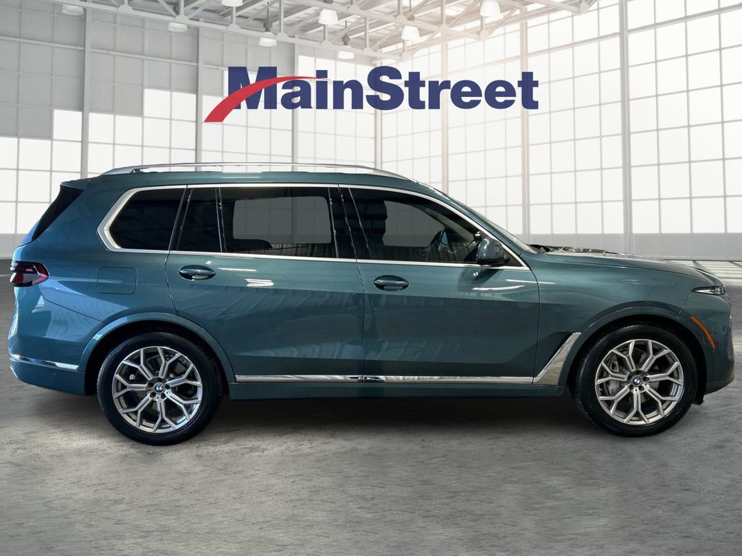 Used 2023 BMW X7 xDrive40i w/ Dynamic Handling Package image 6