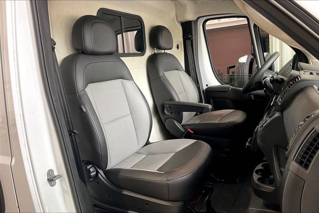 Used 2025 RAM ProMaster 3500 w/ Convenience Group FWD image 21