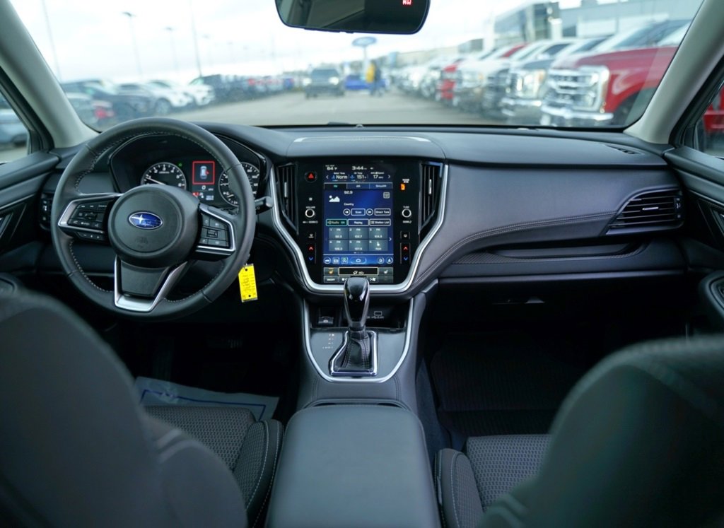 Used 2025 Subaru Outback Premium w/ Popular Package #1A image 10