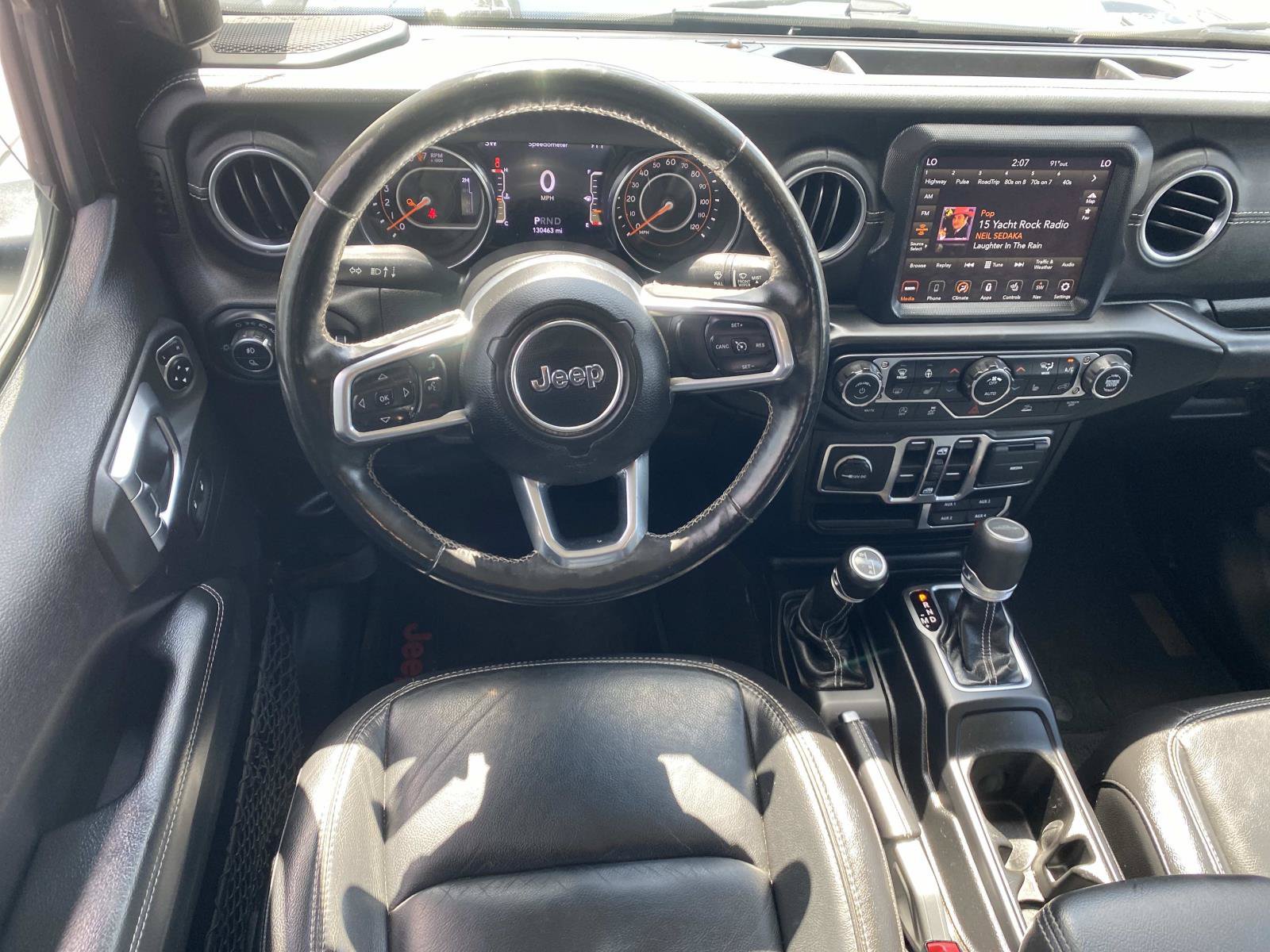 Used 2020 Jeep Gladiator Overland AWD/4WD image 14