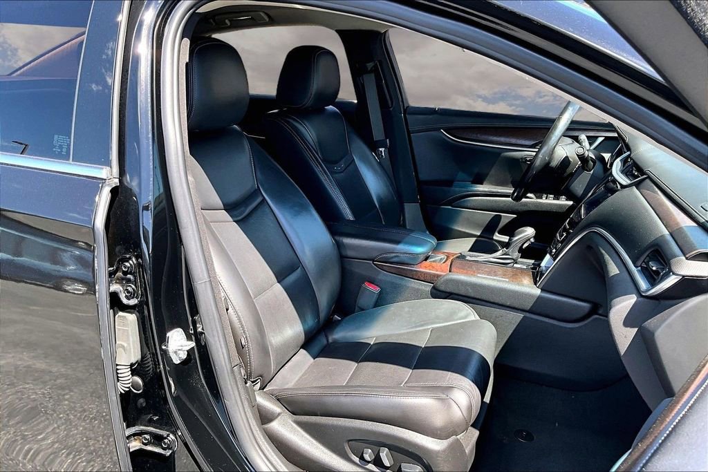 Used 2019 Cadillac XTS Luxury image 28