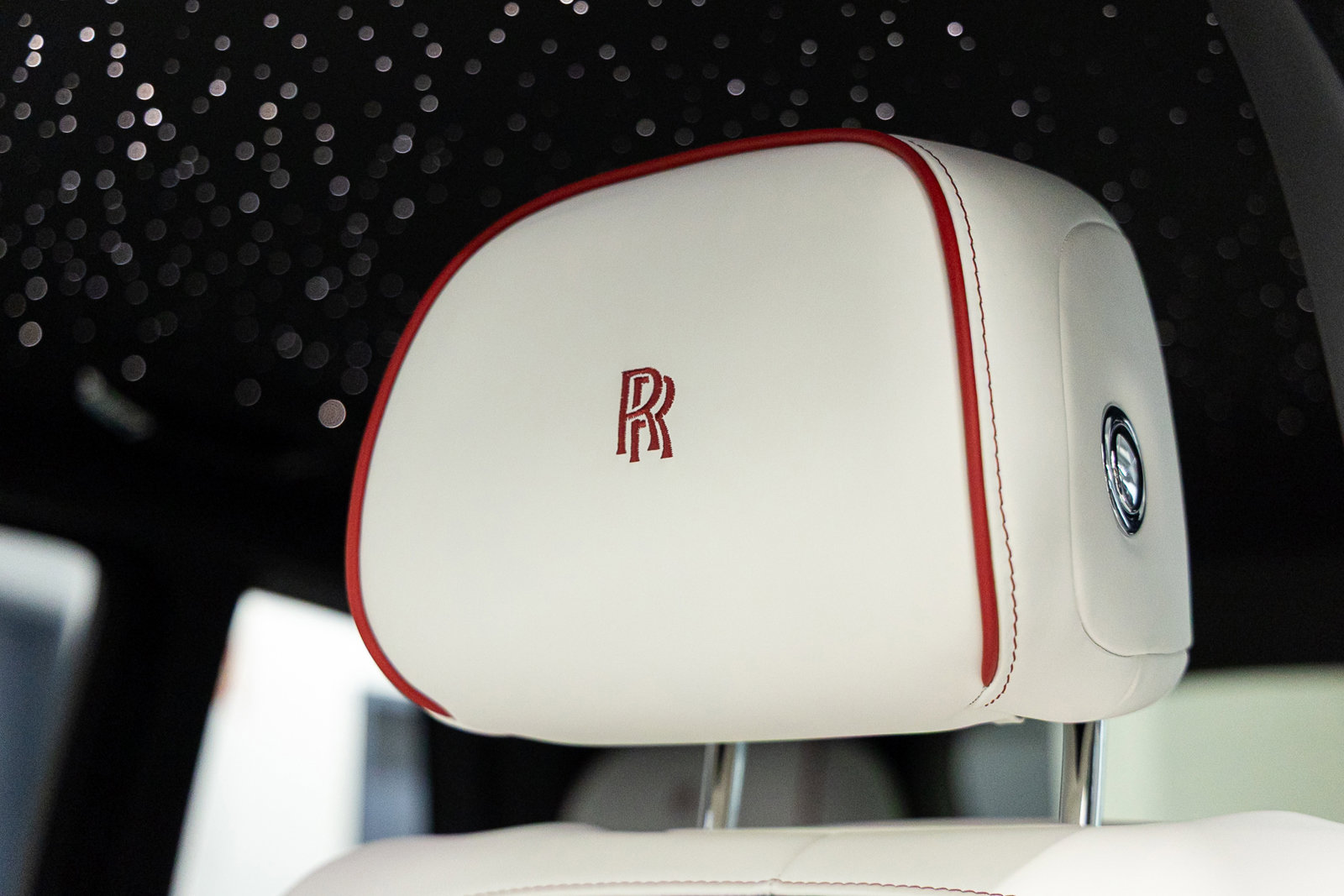 New 2026 Rolls-Royce Cullinan image 38