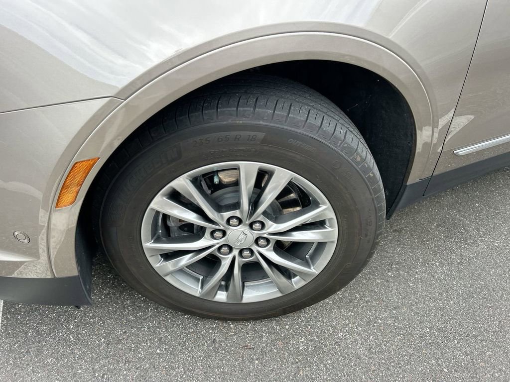 Used 2023 Cadillac XT5 Premium Luxury w/ Technology Package FWD image 5