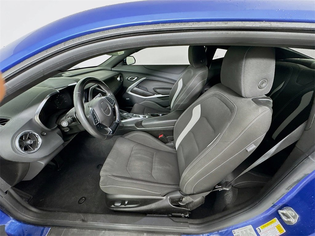 Used 2023 Chevrolet Camaro LT w/ Technology Package image 20