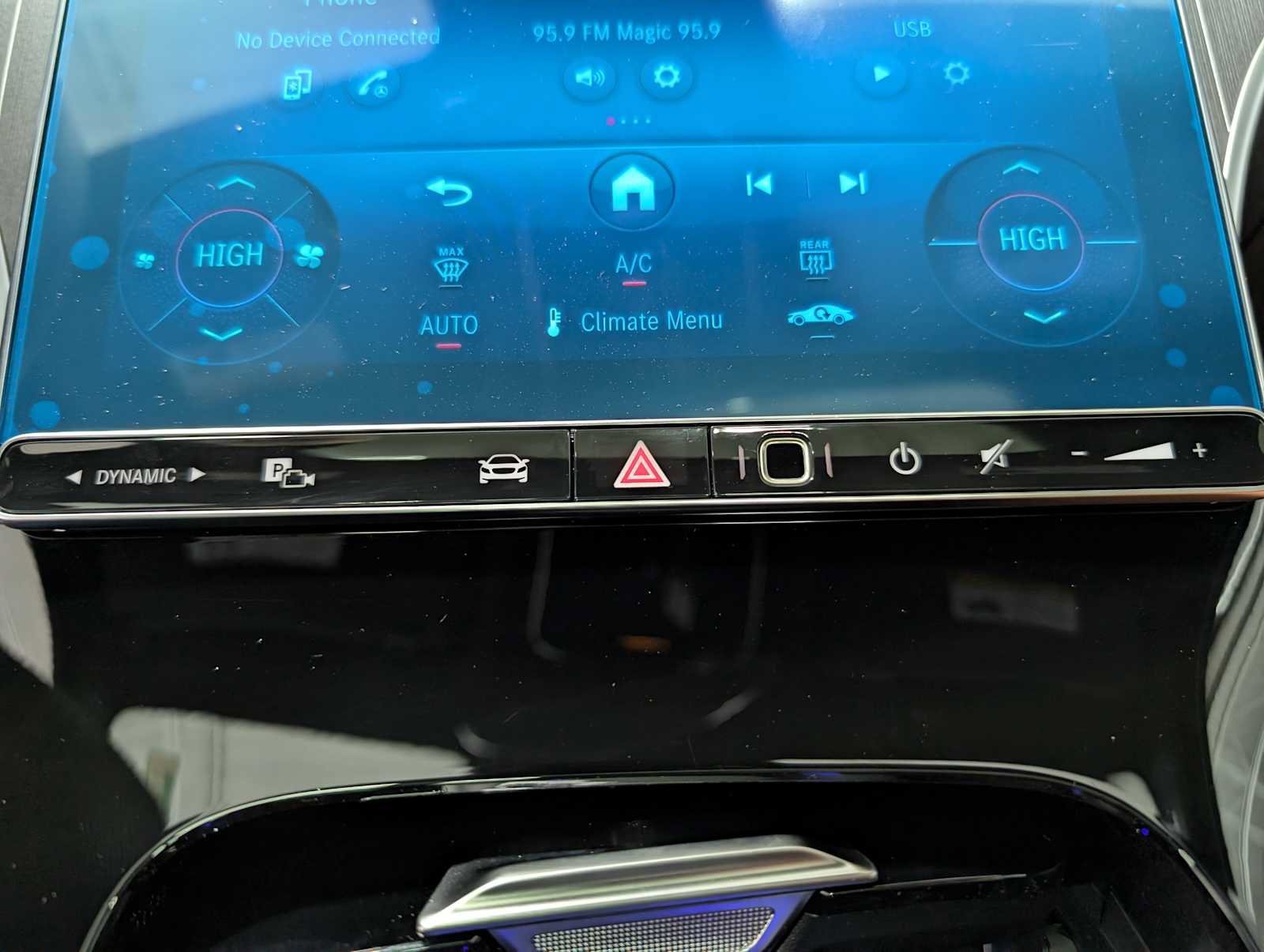 New 2026 Mercedes-Benz C 300 4MATIC Sedan image 26