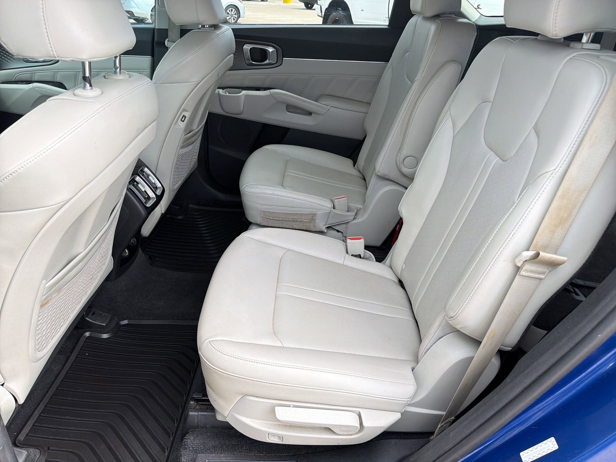 Used 2023 Kia Sorento SX image 15