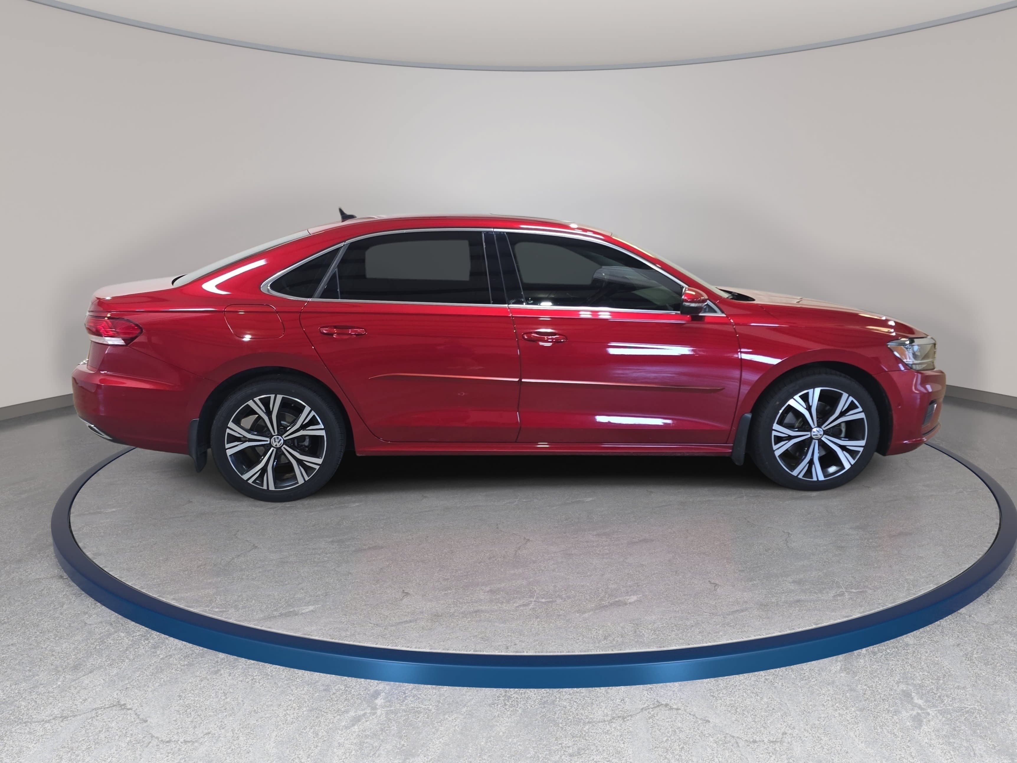 Used 2020 Volkswagen Passat 2.0T SEL FWD image 5