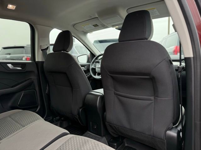Used 2021 Ford Escape SE image 17