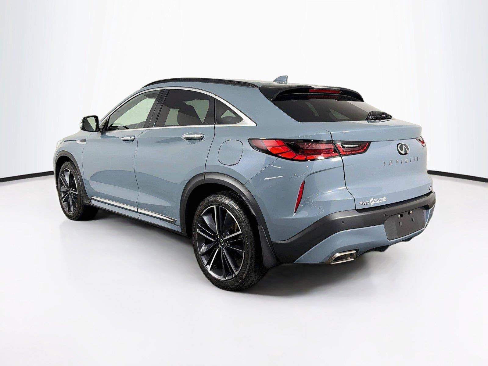 Used 2023 INFINITI QX55 Luxe w/ Accent Package AWD/4WD image 9