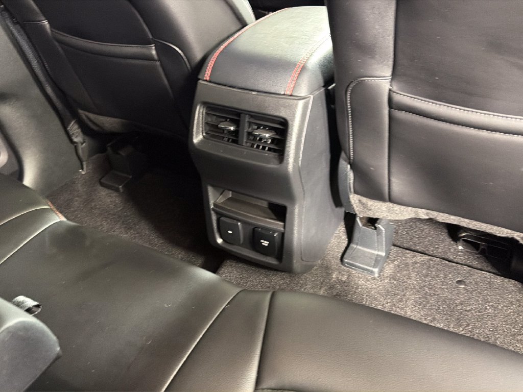 Used 2020 Ford Edge ST-Line FWD image 31