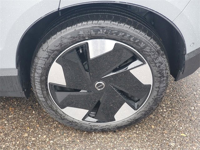 New 2025 Volvo EX30 Ultra w/ Protection Package Premier image 7