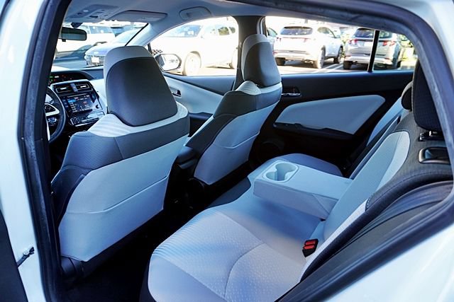 Used 2016 Toyota Prius Four FWD image 22