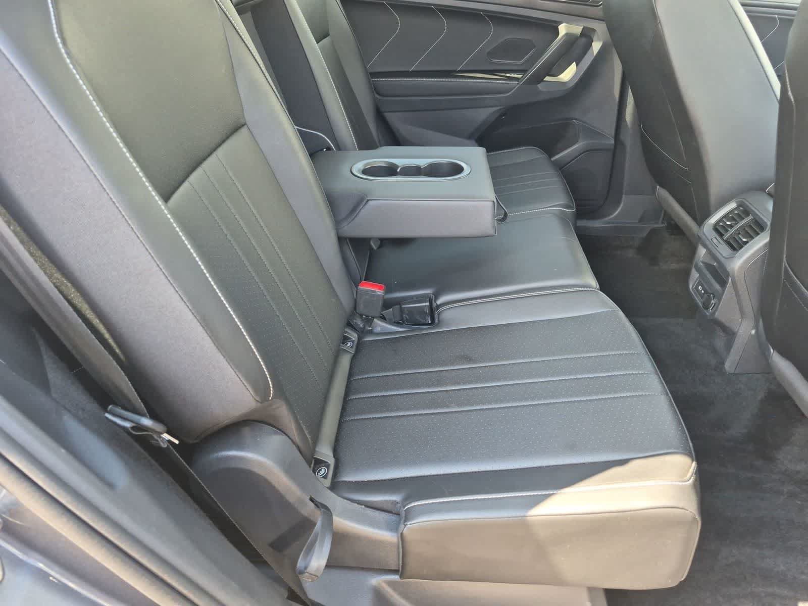 Used 2023 Volkswagen Tiguan SE w/ Panoramic Sunroof Package FWD image 21