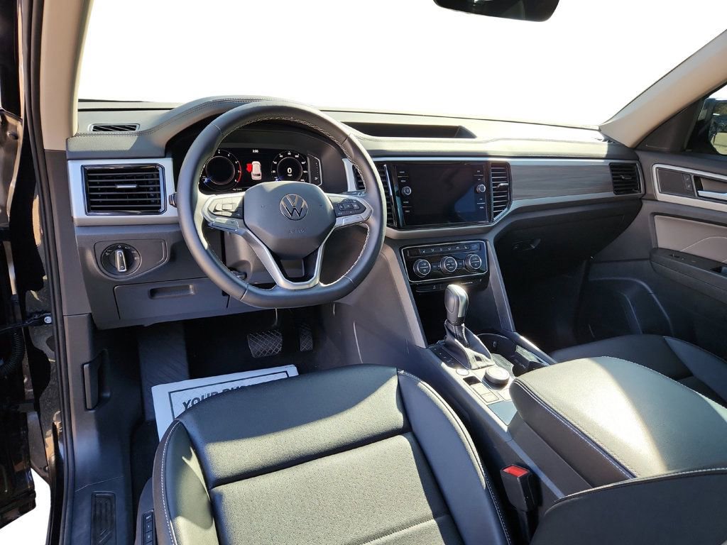 Used 2023 Volkswagen Atlas SEL image 11