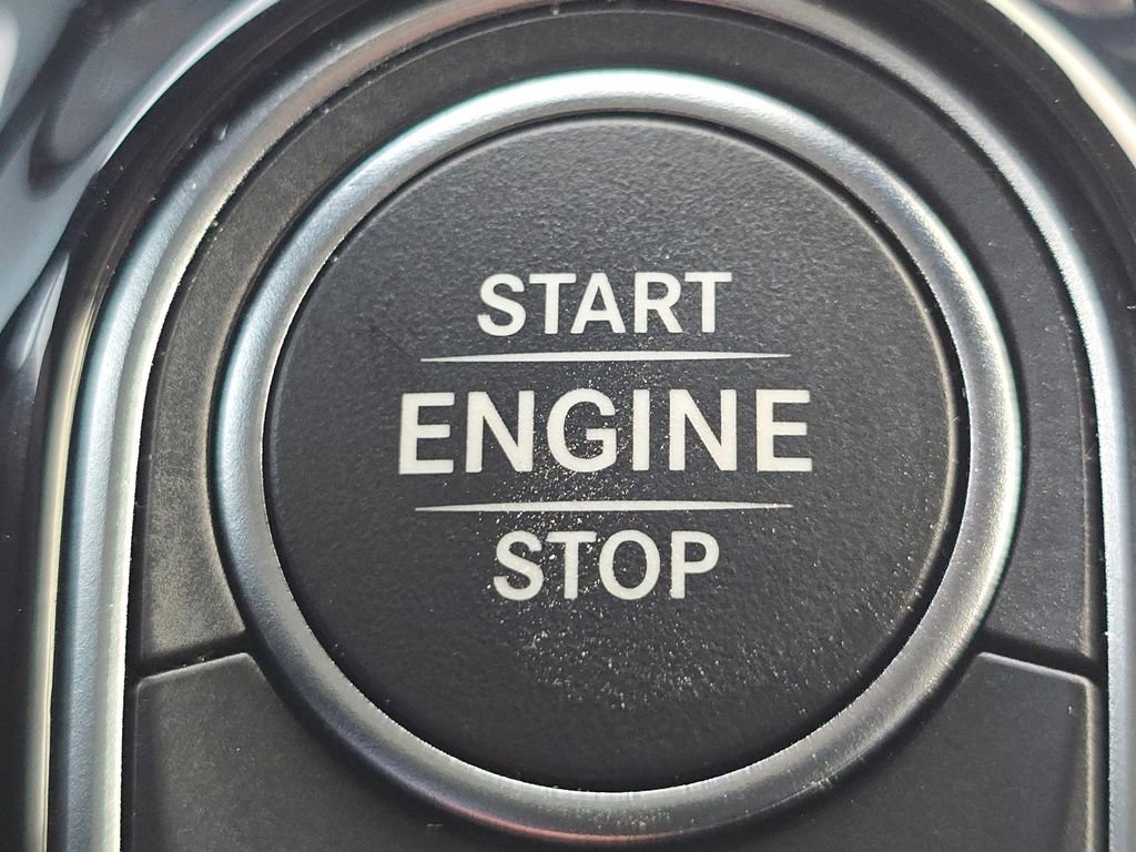 Certified 2025 Mercedes-Benz GLA 250 4MATIC image 34