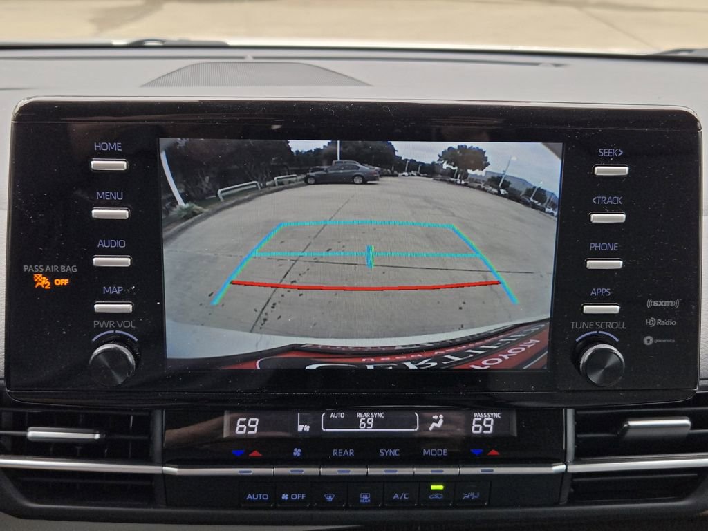 Used 2021 Toyota Sienna LE FWD image 12