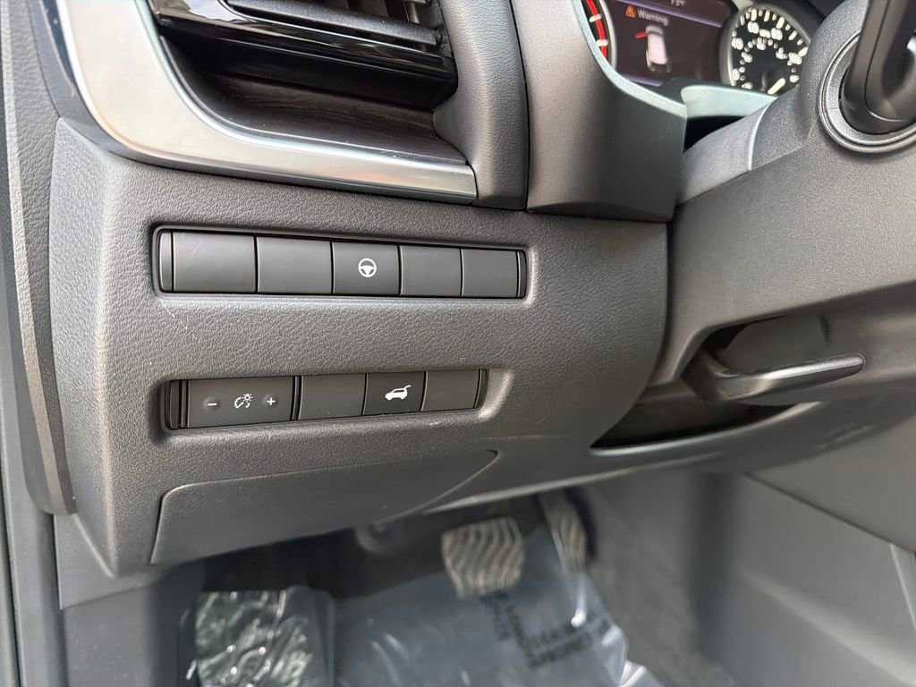 Used 2021 Nissan Rogue SL w/ Premium Package FWD image 21