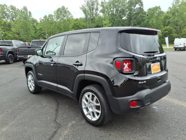 Certified 2023 Jeep Renegade Latitude AWD/4WD image 5