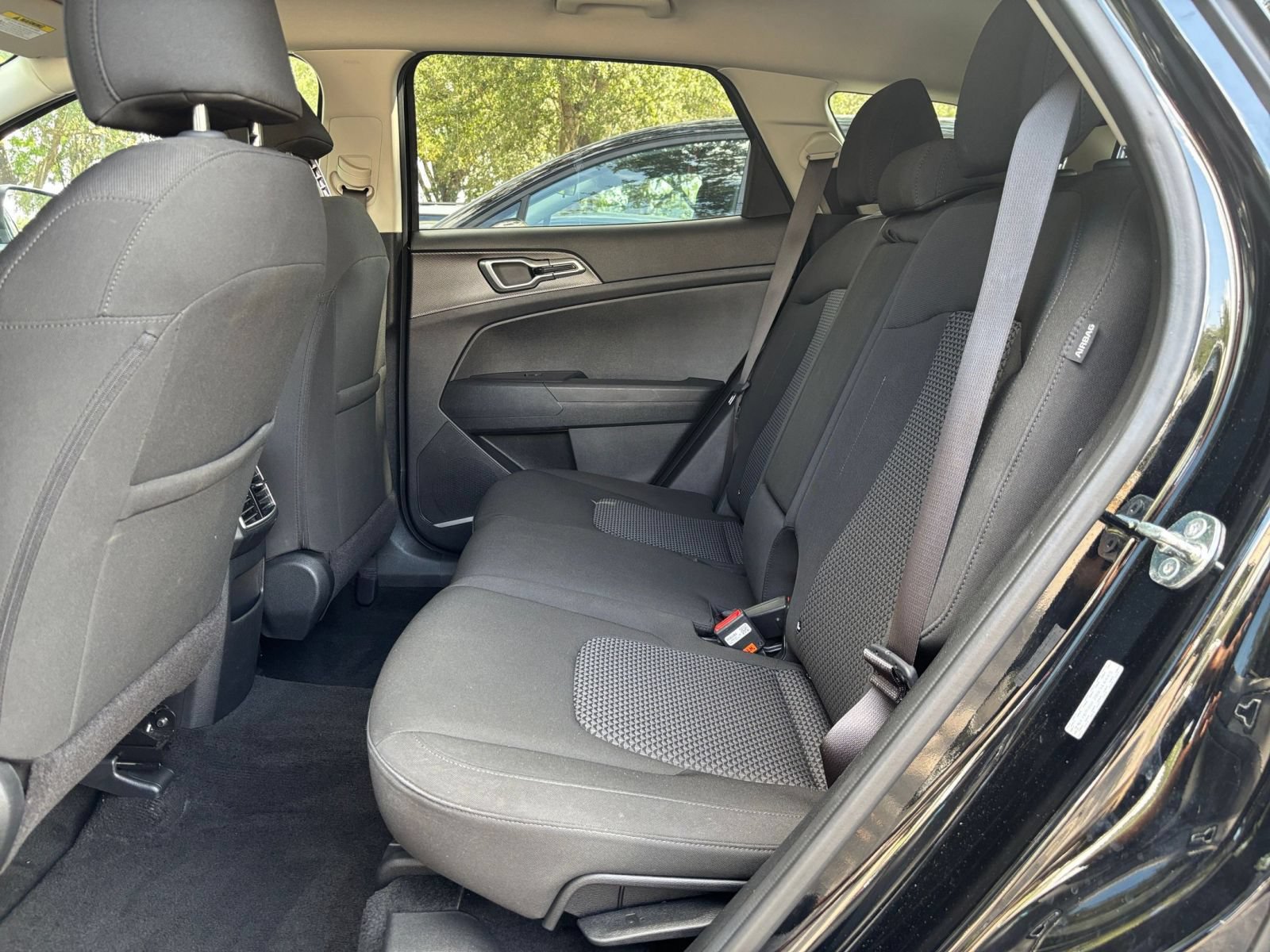 Used 2025 Kia Sportage LX FWD image 23