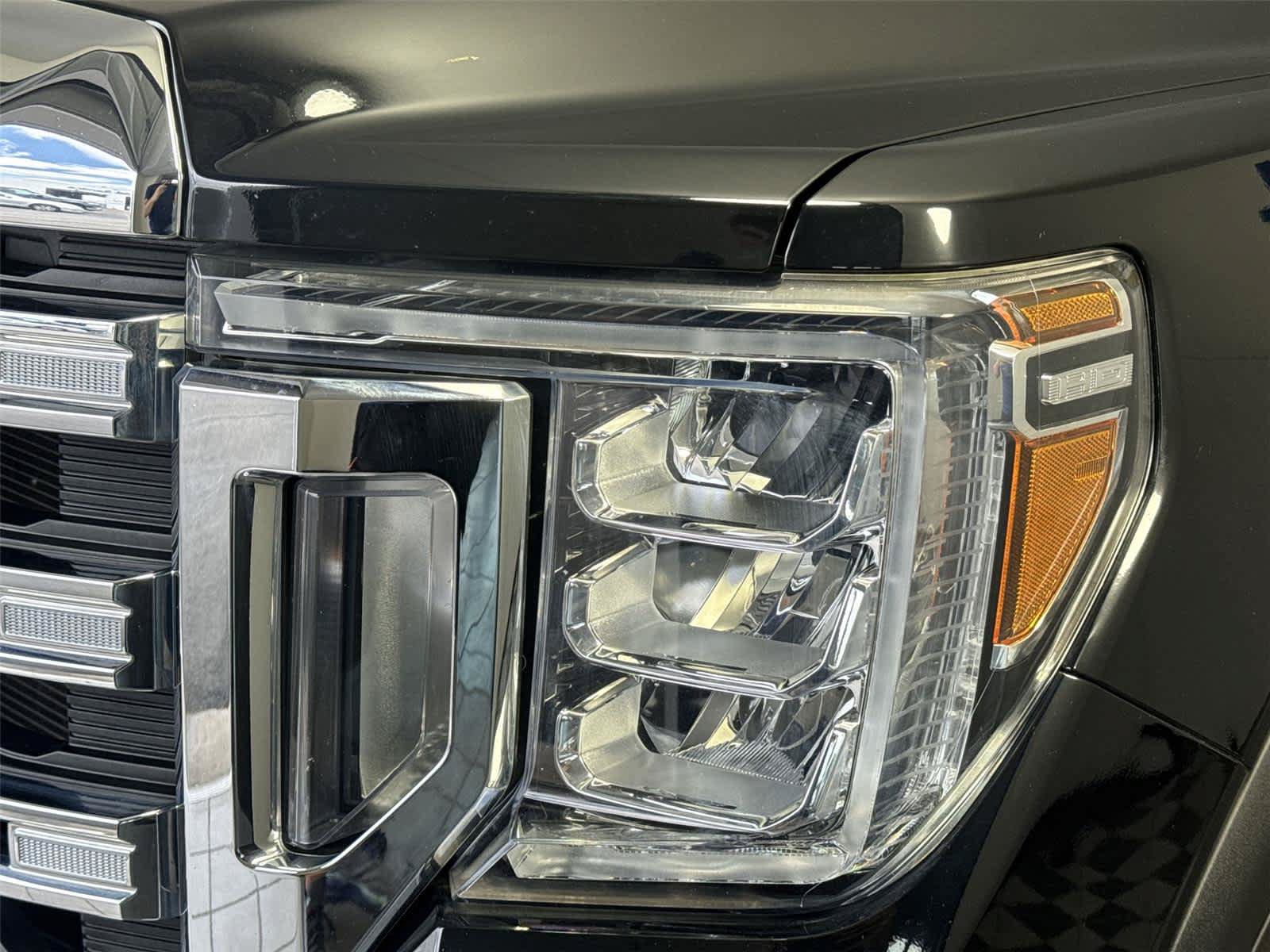 Used 2022 GMC Sierra 2500 SLE w/ SLE Convenience Package AWD/4WD image 9